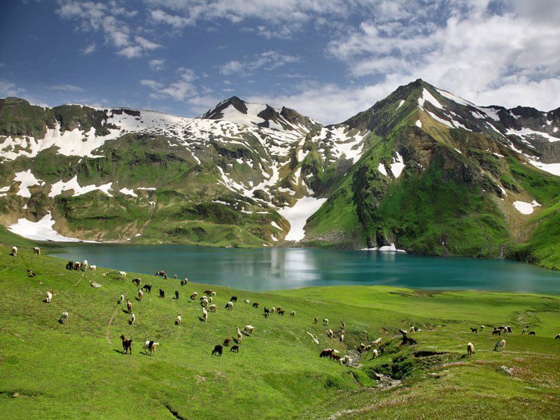 Naran Kaghan, Saif-ul-Muluk & Babusar Pass (4,173m) - Kaghan Valley Tour