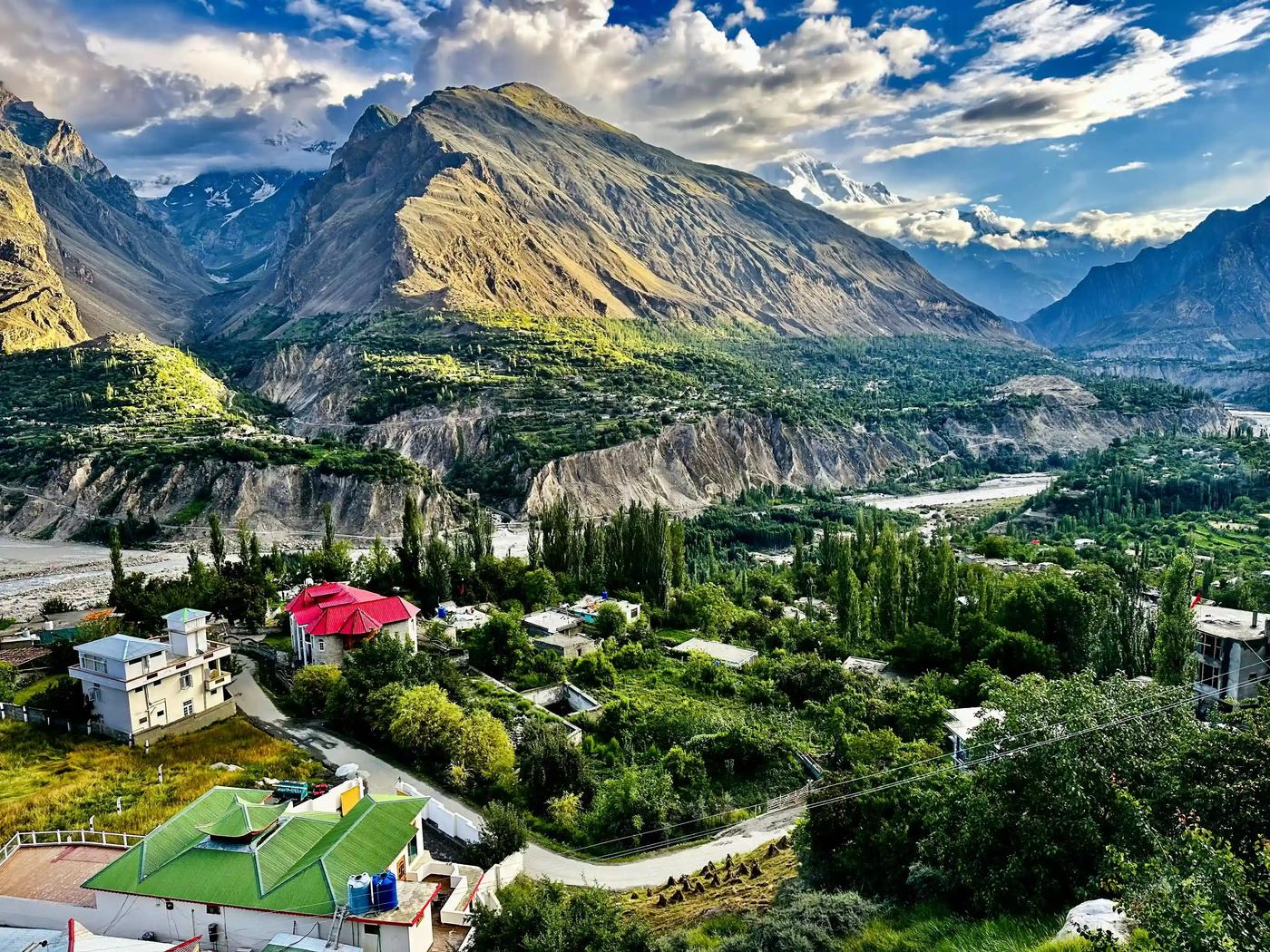 Old Hunza Adventures expedition photo 67 — Pakistan Karakoram mountains, treks and culture